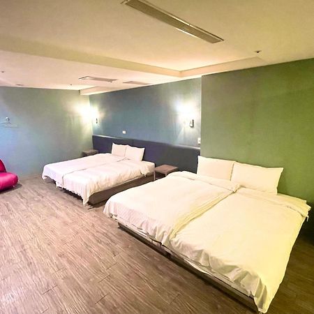Walker Hotel - Zhengyi 2 تايبيه المظهر الخارجي الصورة