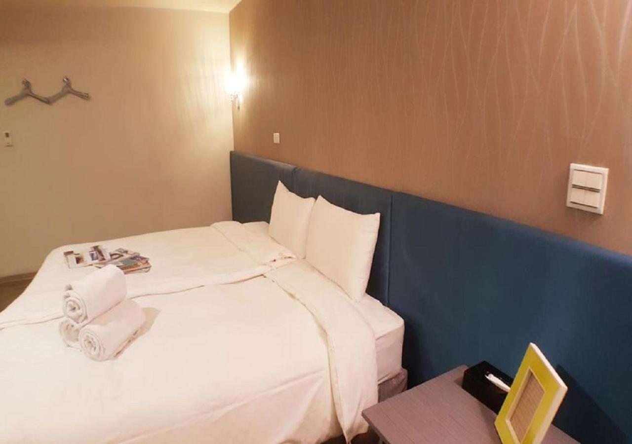Walker Hotel - Zhengyi 2 تايبيه المظهر الخارجي الصورة