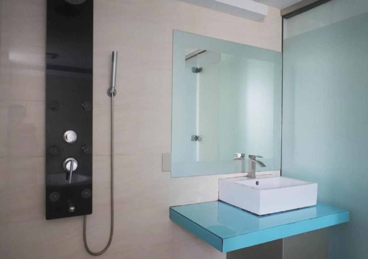 Walker Hotel - Zhengyi 2 تايبيه المظهر الخارجي الصورة