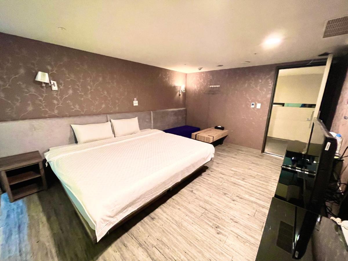 Walker Hotel - Zhengyi 2 تايبيه المظهر الخارجي الصورة