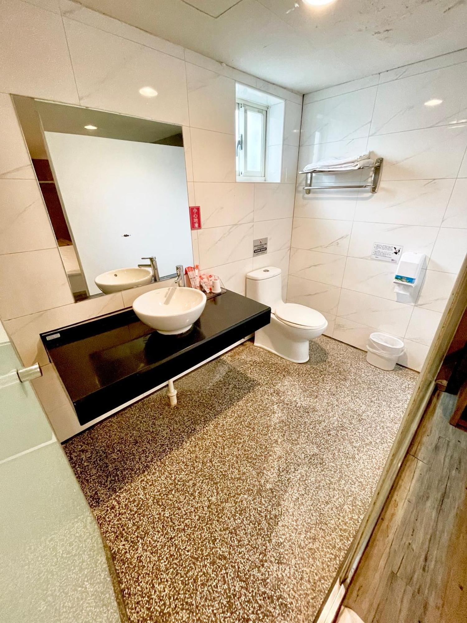 Walker Hotel - Zhengyi 2 تايبيه المظهر الخارجي الصورة