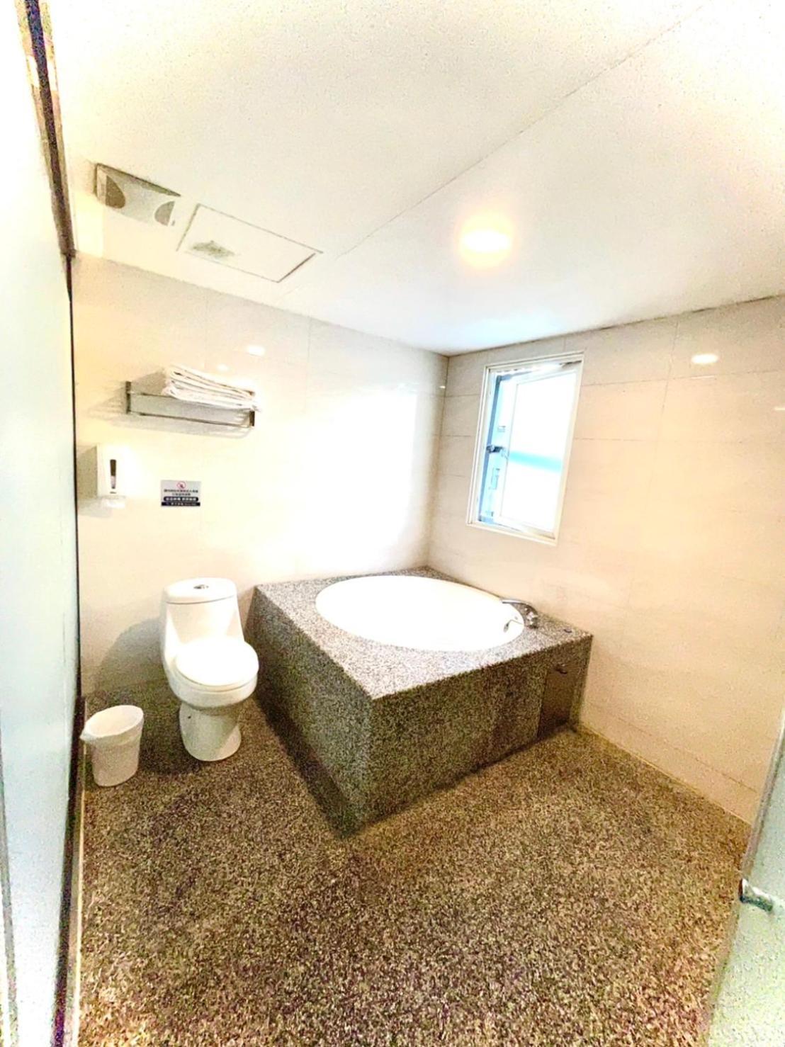 Walker Hotel - Zhengyi 2 تايبيه المظهر الخارجي الصورة