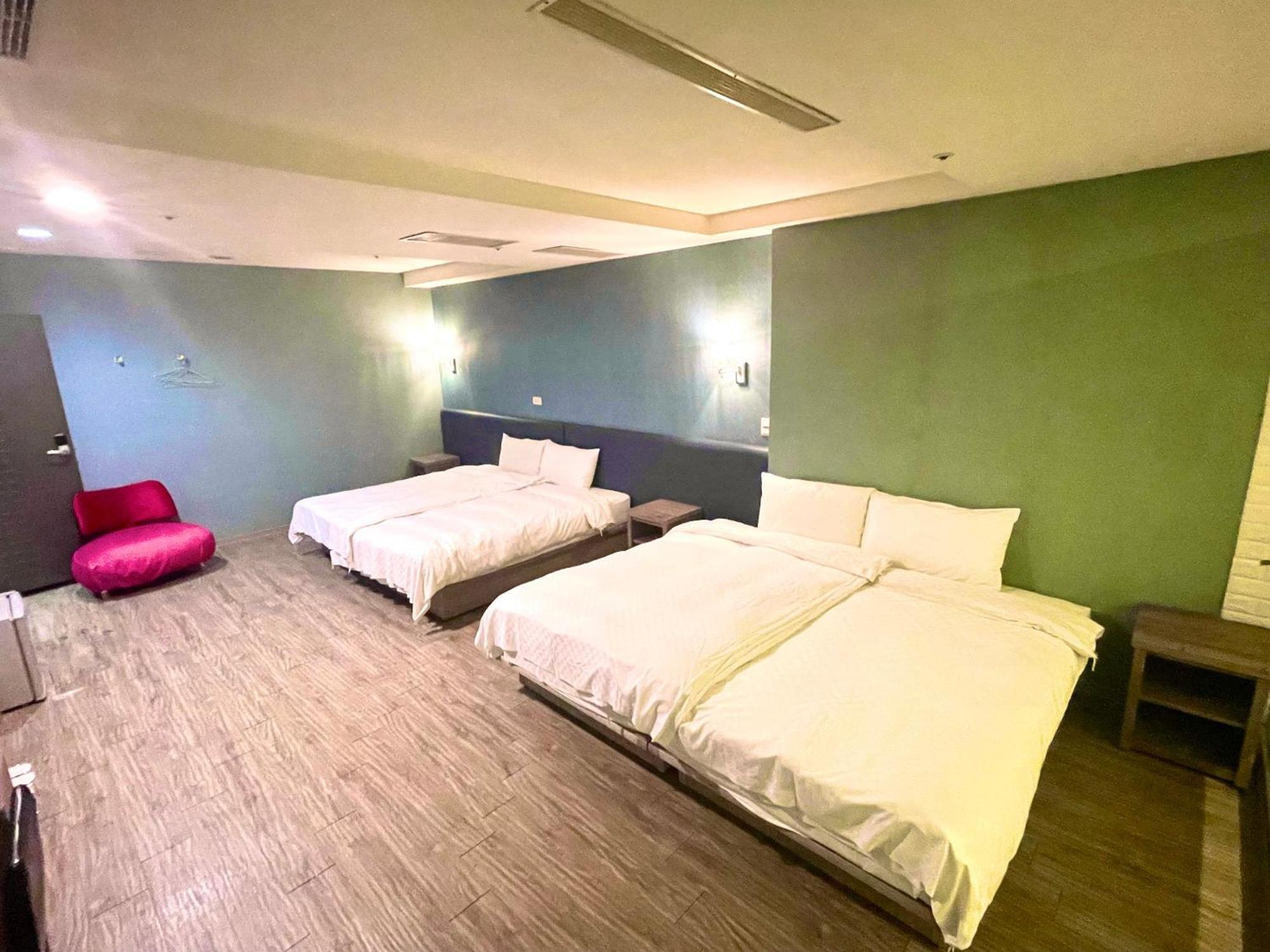 Walker Hotel - Zhengyi 2 تايبيه المظهر الخارجي الصورة