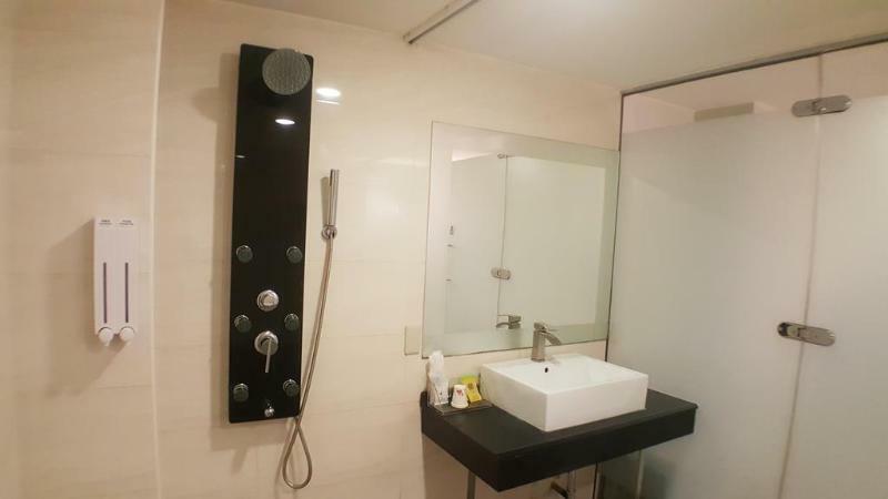 Walker Hotel - Zhengyi 2 تايبيه المظهر الخارجي الصورة
